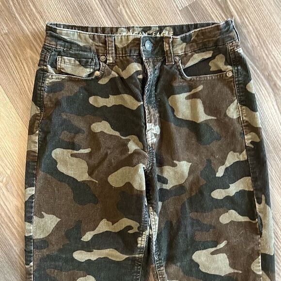 AMERICAN EAGLE CAMO CORDUROY STRAIGHT LEG PANTS SIZE 4 LONG - Picture 6 of 9